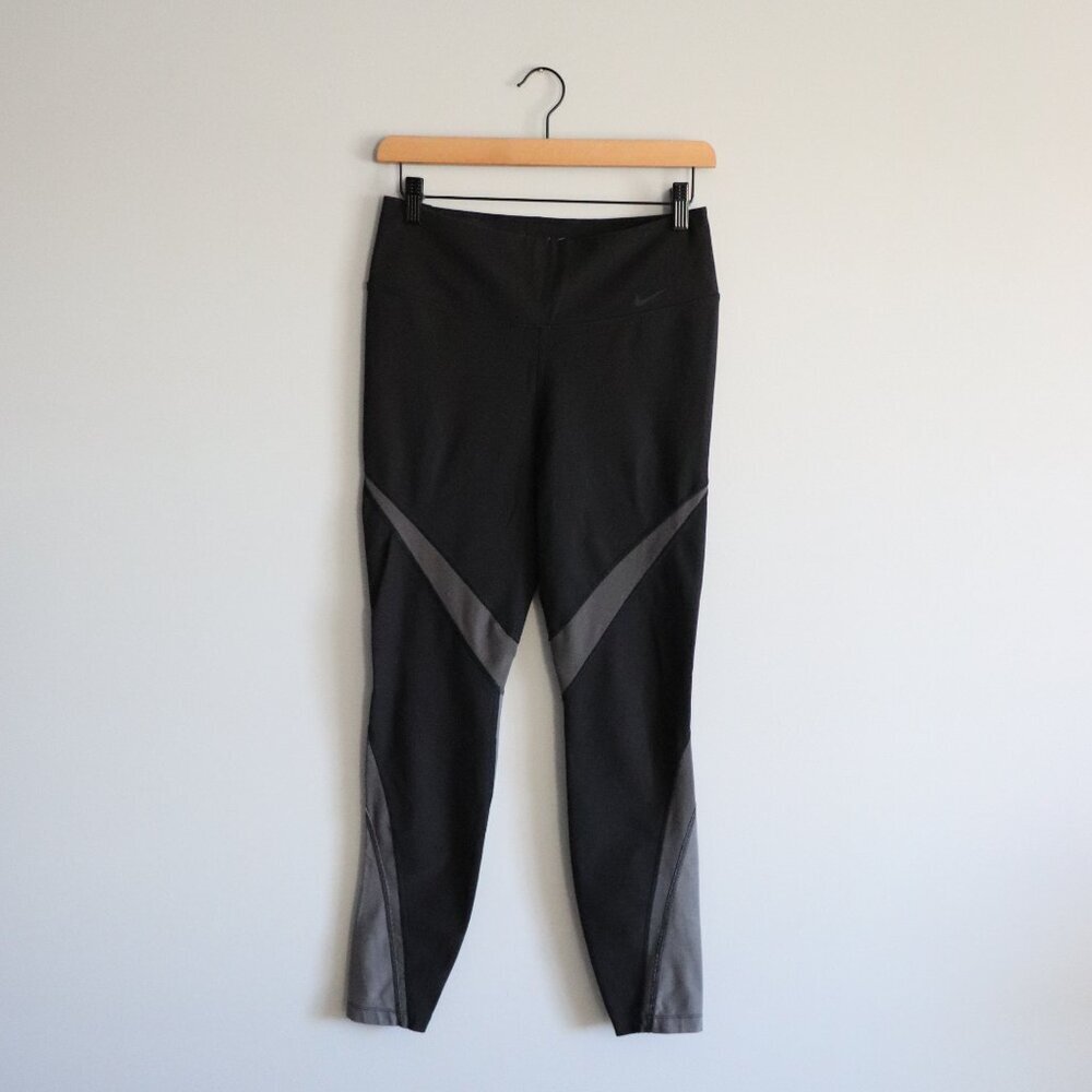 Nike Women's Sz M Black Power Legend Tight Fit High Rise Stretch Pocket Leggings